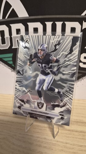 Maxx crosby 2025 topps - crosby,